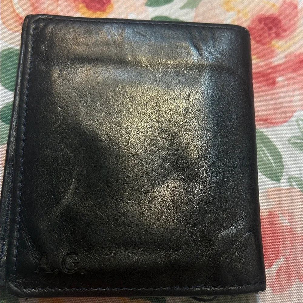 Vilez Black Leather Bifold Wallet
